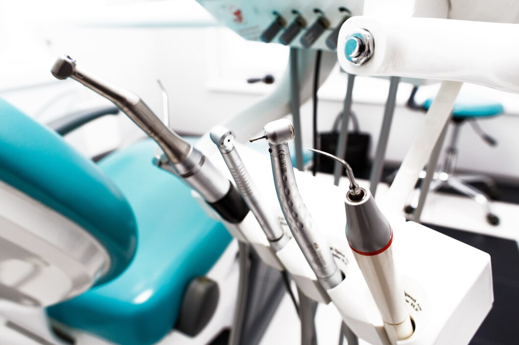 Jak wybrać odpowiedni sprzęt medyczny dla swojej praktyki stomatologicznej
